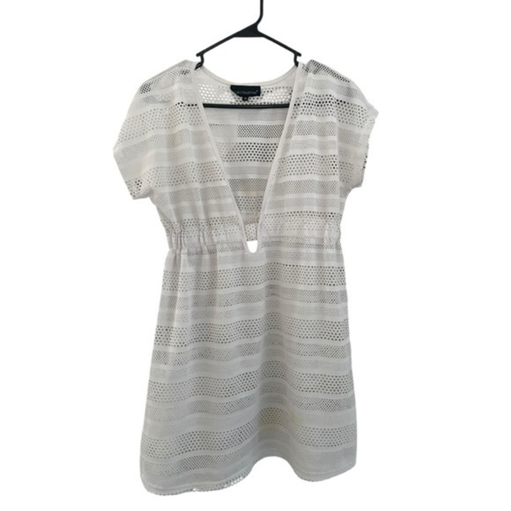 Club Z Collection White Crochet low cut swim cover up Size M